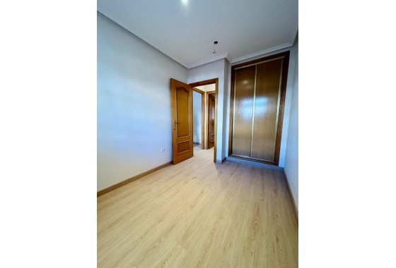 Herverkoop - Appartement / Flat -
San Isidro - Inland