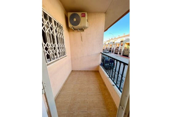 Herverkoop - Appartement / Flat -
San Isidro - Inland