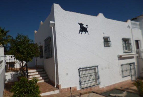 Sprzedaż - Willa wolnostojąca -
Villamartín - Costa Blanca