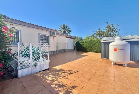 Resale - Freistehende Villa -
Torrevieja - Los Balcones
