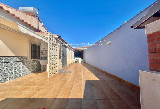 Resale - Freistehende Villa -
Torrevieja - Los Balcones
