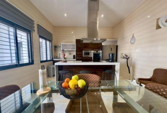 Sale - Detached Villa -
Pilar de la Horadada - Torre de la Horadada