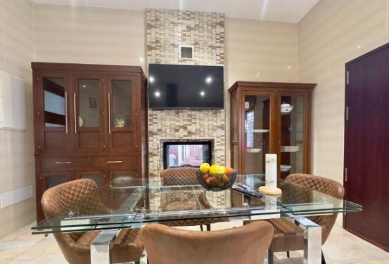 Sale - Detached Villa -
Pilar de la Horadada - Torre de la Horadada