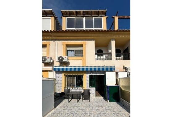 Herverkoop - Stadswoning -
Orihuela Costa - Costa Blanca