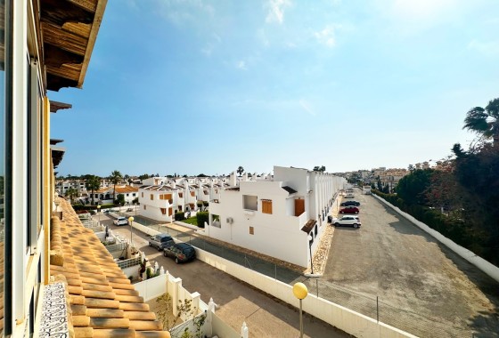 Herverkoop - Stadswoning -
Orihuela Costa - Costa Blanca