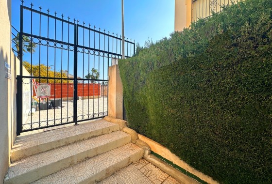 Herverkoop - Stadswoning -
Orihuela Costa - Costa Blanca