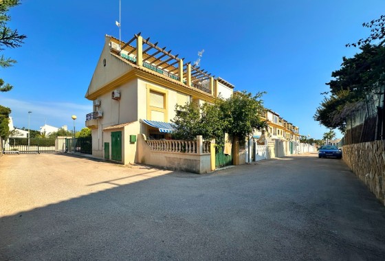 Herverkoop - Stadswoning -
Orihuela Costa - Costa Blanca