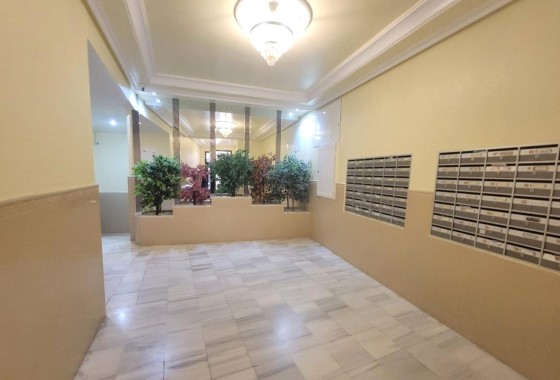 Resale - Wohnung / Appartement -
Torrevieja - Playa del Cura