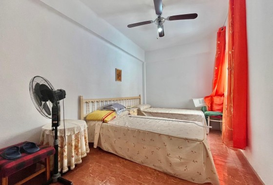 Venta - Apartamento / Piso -
Torrevieja - Estacion de autobuses