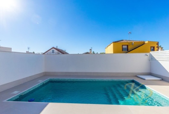 Sprzedaż - Willa wolnostojąca -
Torrevieja - Costa Blanca