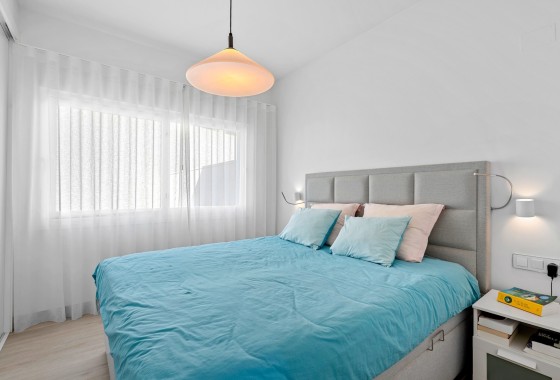 Revente - Villa Individuelle -
San Miguel de Salinas - Inland