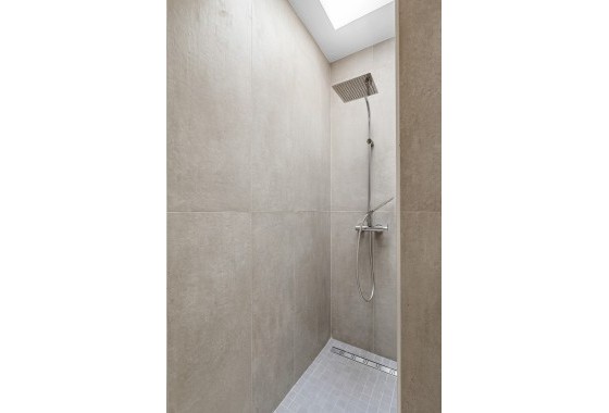Revente - Villa Individuelle -
San Miguel de Salinas - Inland