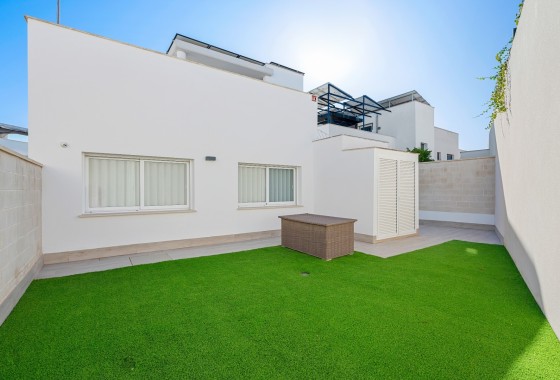 Revente - Villa Individuelle -
San Miguel de Salinas - Inland