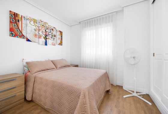 Herverkoop - Appartement / Flat -
Torrevieja - Center