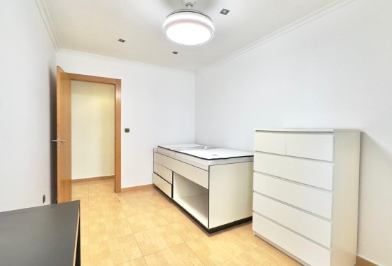 Herverkoop - Appartement / Flat -
Torrevieja - Center