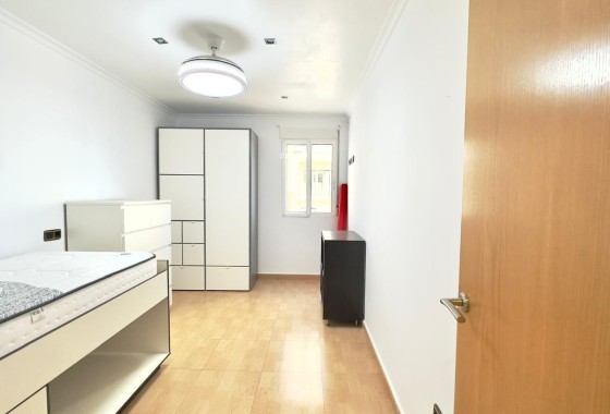 Herverkoop - Appartement / Flat -
Torrevieja - Center