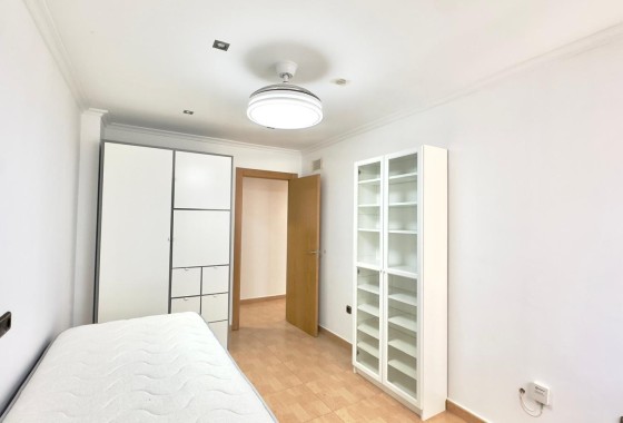Herverkoop - Appartement / Flat -
Torrevieja - Center