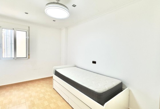 Herverkoop - Appartement / Flat -
Torrevieja - Center