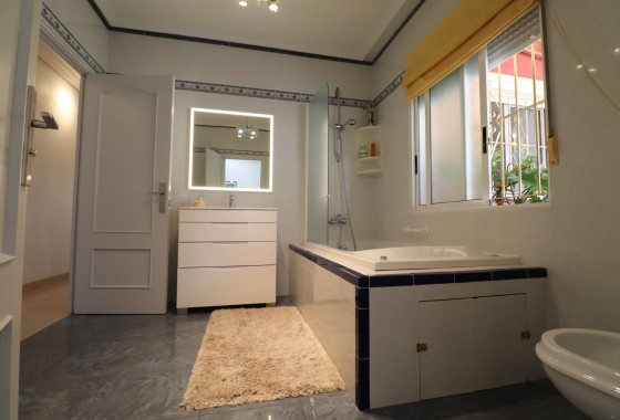 Resale - Freistehende Villa -
Algorfa - Lomas de La Juliana