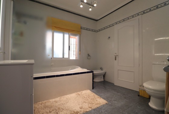 Resale - Freistehende Villa -
Algorfa - Lomas de La Juliana