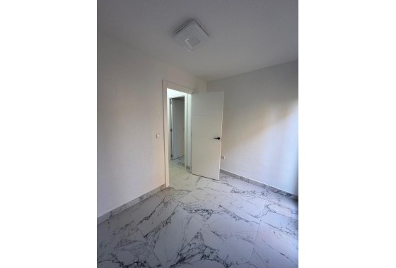Sale - Apartment Flat -
Torrevieja - La veleta