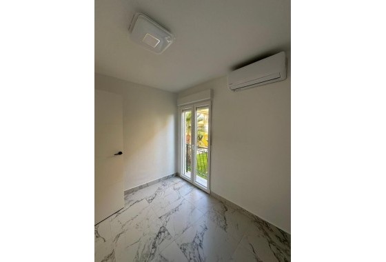 Sale - Apartment Flat -
Torrevieja - La veleta