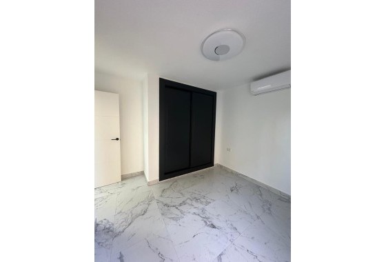 Sale - Apartment Flat -
Torrevieja - La veleta