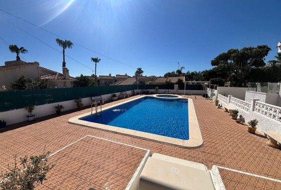 Herverkoop - Vrijstaande Villa -
Ciudad Quesada - Rojales - Costa Blanca