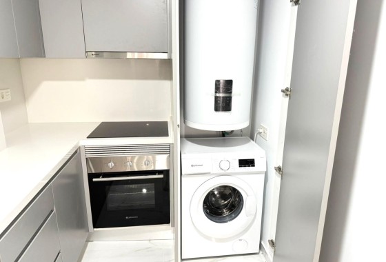 Sprzedaż - Apartament / Mieszkanie -
Torrevieja - Parque de las Naciones