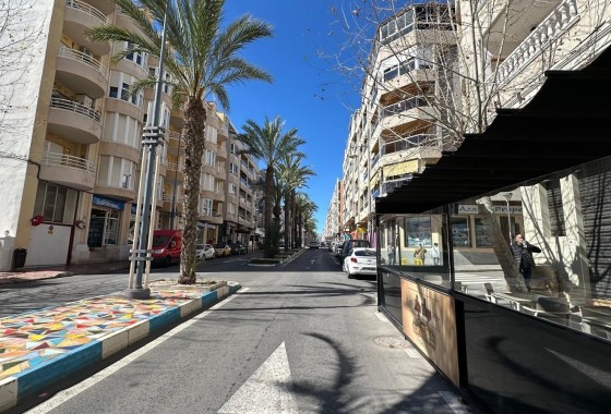 Venta - Apartamento / Piso -
Torrevieja - Center