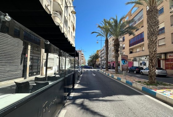 Venta - Apartamento / Piso -
Torrevieja - Center