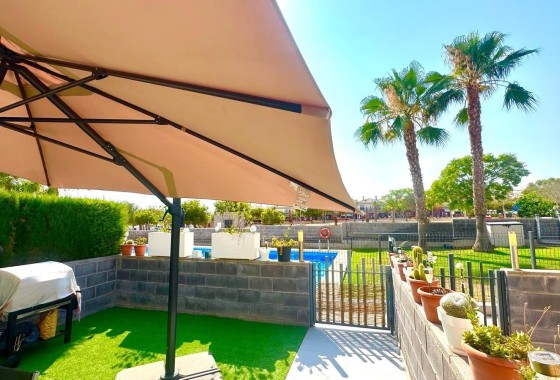 Herverkoop - Stadswoning -
Torrevieja - Aguas Nuevas