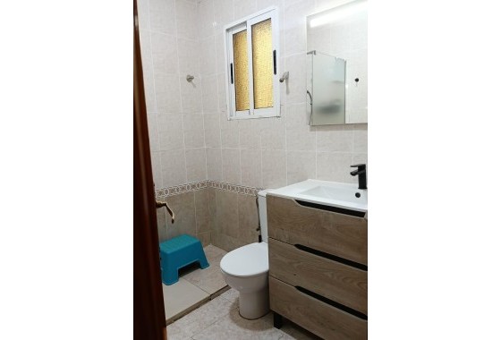 Sale - Town house -
Torrevieja - Torretas