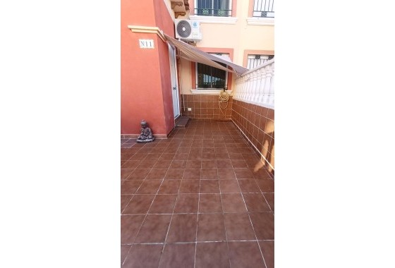 Sale - Town house -
Torrevieja - Torretas