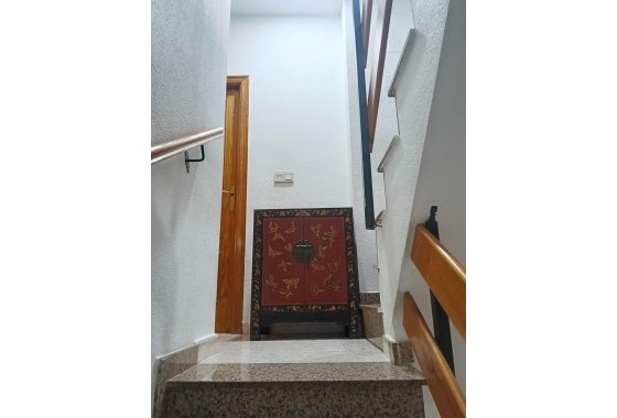 Sale - Town house -
Torrevieja - Torretas