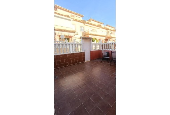 Sale - Town house -
Torrevieja - Torretas