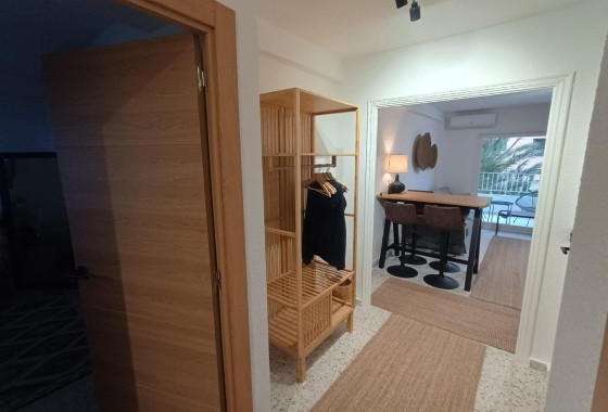 Sprzedaż - Apartament / Mieszkanie -
Guardamar del Segura - Urbanizaciones
