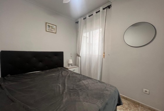 Revente - Appartement -
Torrevieja - Center