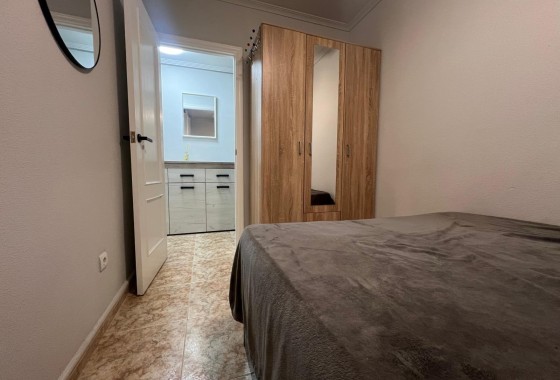 Revente - Appartement -
Torrevieja - Center