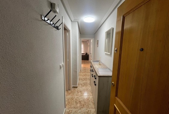 Revente - Appartement -
Torrevieja - Center