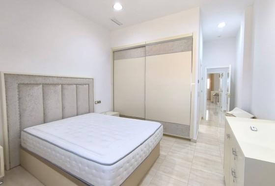 Resale - Freistehende Villa -
Pinoso - Inland