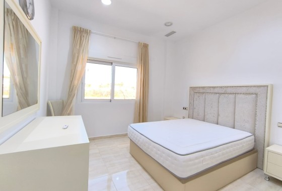 Resale - Freistehende Villa -
Pinoso - Inland