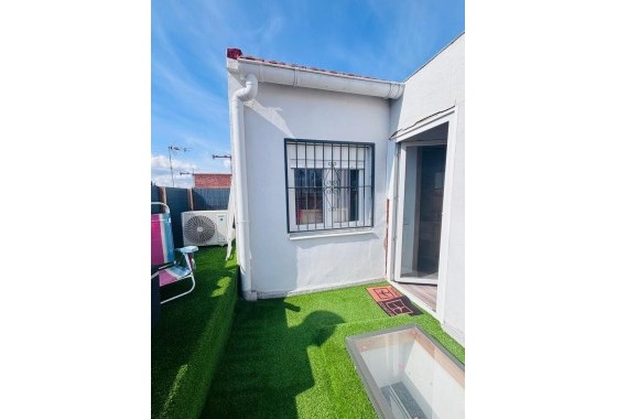 Venta - Casa de pueblo -
San Miguel de Salinas - Inland