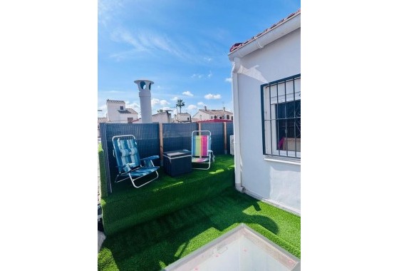 Venta - Casa de pueblo -
San Miguel de Salinas - Inland