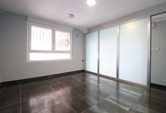 Sale - Commercial -
Formentera del Segura - Formentera - Village