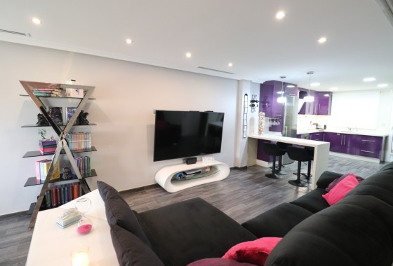 Resale - Stadthaus -
Redovan - Redovan - Town