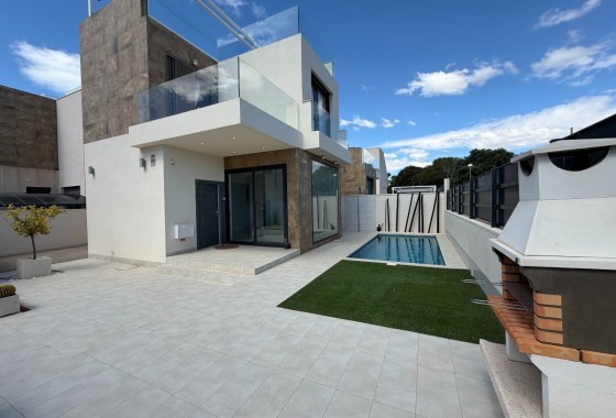 Venta - Chalet Independiente -
Ciudad Quesada - Rojales - La Laguna