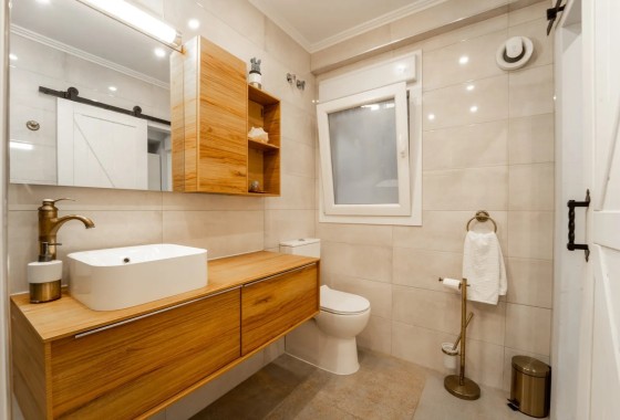 Sprzedaż - Apartament / Mieszkanie -
Torrevieja - Playa Del Cura