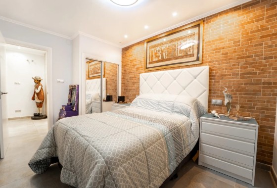 Sprzedaż - Apartament / Mieszkanie -
Torrevieja - Playa Del Cura