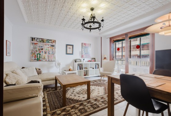 Herverkoop - Appartement / Flat -
Torrevieja - Playa del Acequión